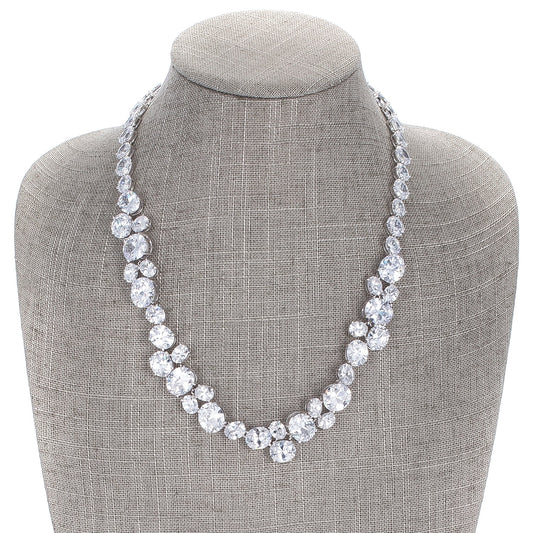 Seraphina – Regal Collar Light